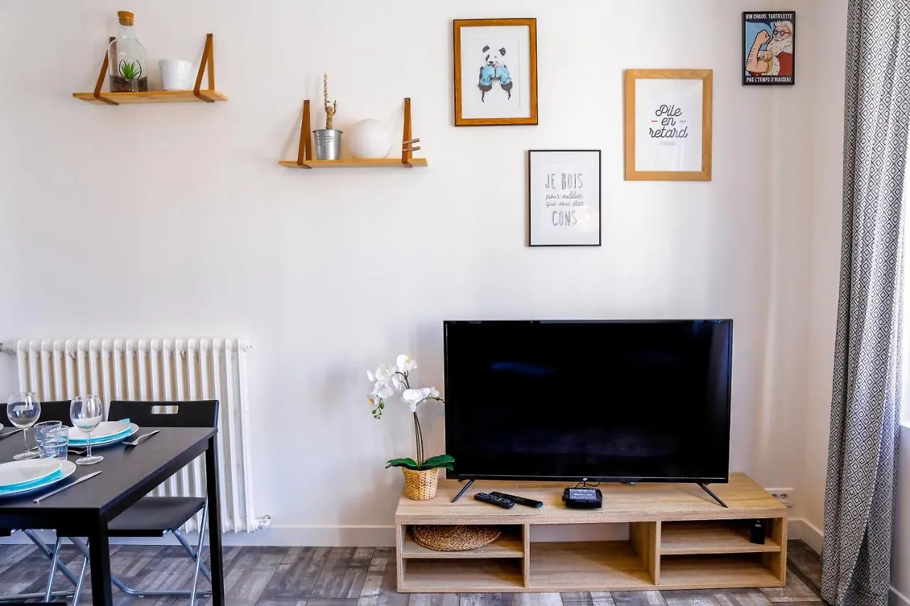 Kailhenn: Joli T3 Cosy, Bien Equipe, Proche Tram Apartment Brest